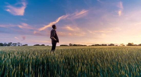 Sumber foto: Benjamin Davies on Unsplash via Bola.com