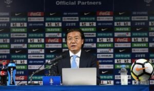 Kim Pan gon, pelatih Malaysia asal Korsel (Foto AFP).