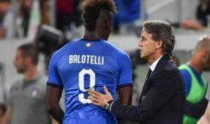 Mancini dan Balottelli (Foto AFP/Fabrice Coffrini).