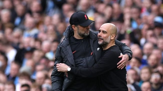 Juergen Klopp dan Pep Guardiola bersaing meraih FA Cup (Foto Reuters/Phil Noble).