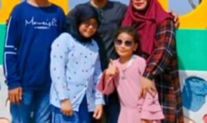 Keluargaku Keluargaku adalah surgaku