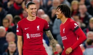 alexander Arnold dan Nunez (Foto Skysports).