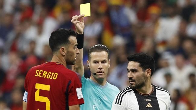 Spanyol vs Jerman (Foto Reuters/Albert Gea).