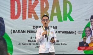 Ketua DPW Berani DK Jakarta Pdt. Rinto Langitan, S.Th/Memimpin Doa Pembukaan (Sumber: Dokpanitia)