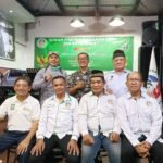 Ketua Umum DPP Berani (Duduk No. 2 dari kiri)/Bersama Para Pimpinan DPC Berani Jakbar (Sumber: DokDPC)