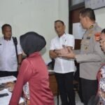kepala-rs-bhayangkara-jayapura-akbp-rommy-sebastian-mendampingi-tim-audit-investigasi-itwasda-polda-papua-1764308866538_169
