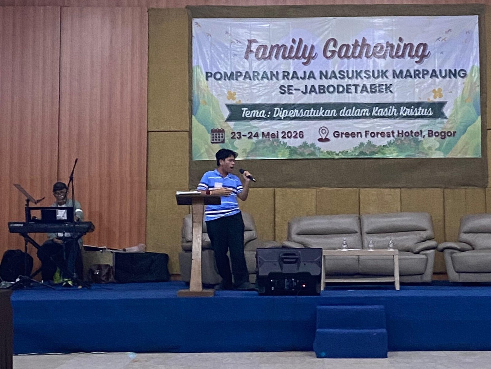 Evander Army Farma Marpaung tampil dalam acara hiburan mewakili generasi muda (Sumber: Dokpanitia)