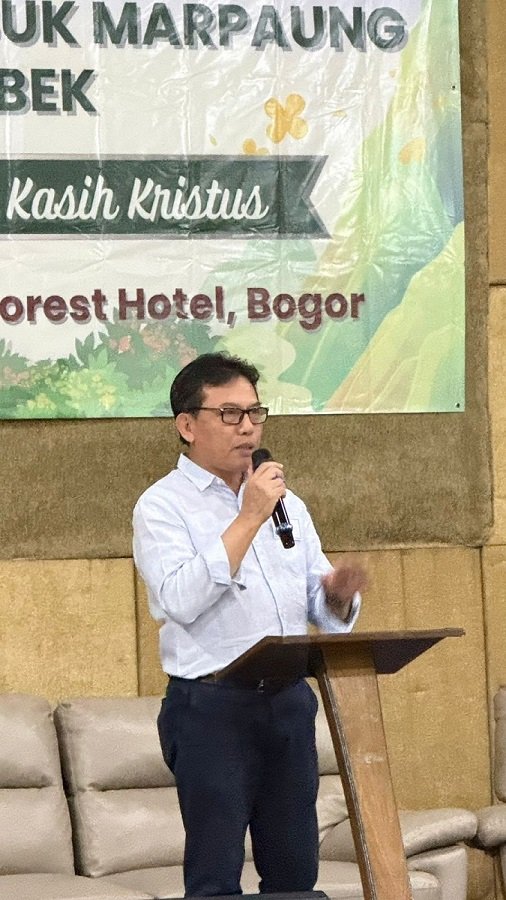 Dr. (Cand) Ir. Mangaratua Marpaung, MBA/Ketua Panitia Family Gathering Pomparan Raja Nasuksuk Marpaung & Boru Se-Jabodetabek 2026 sedang memberi sambutan (Sumber: Dokpanitia)