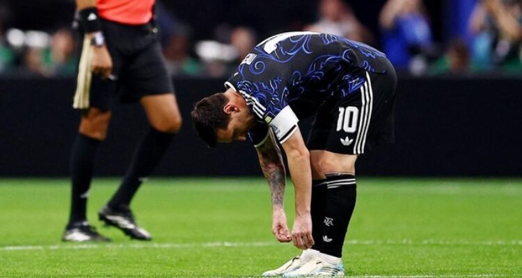 inggris-vs-argentina-Reuters Agustin Marcarian inggris-vs-argentina-Reuters-Agustin-Marcarian.