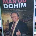 Cover buku Masud Cover buku sutobiografi Mas’ud Dohim. (Foto: Ist/Dok/YPTD)