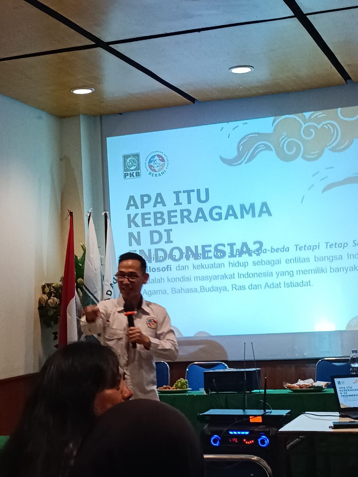 Materi kedua, “Dasar-Dasar Keberagaman”